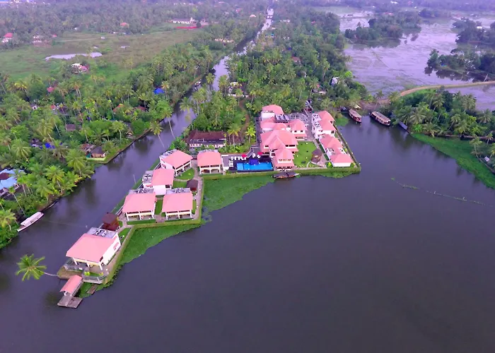 5 star hotel: Paloma Backwater Resorts